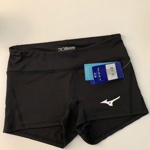 NWT Mizuno Volleyball Shorts-ladies
